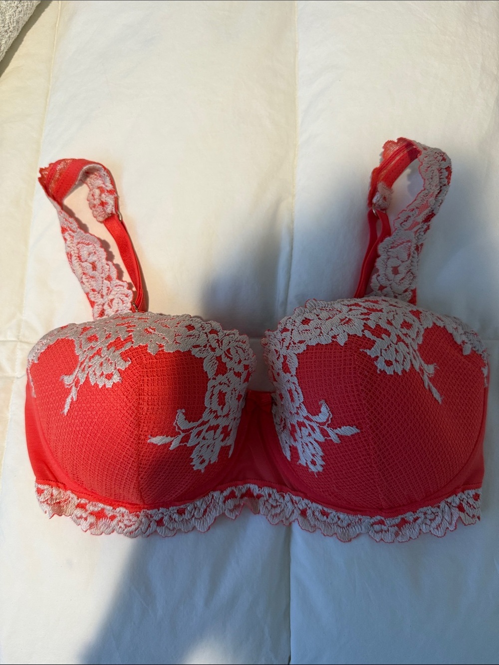 intimissimi Red Lace Balconette Bra with Cream Embroidery